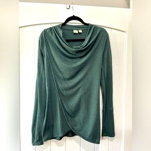 Lucy & Laurel long sleeve